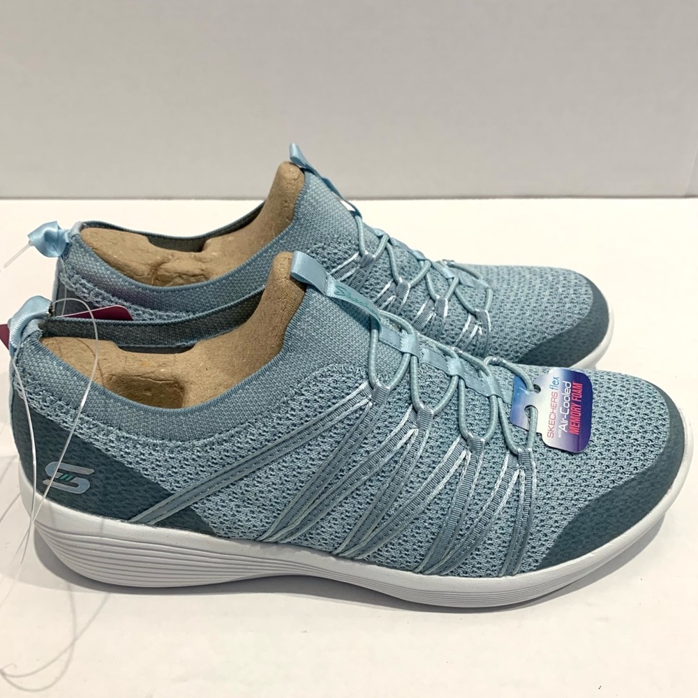 NEW Skecher Arya Ladies Slip On Shoe Available In Size 6,6.5,8.5